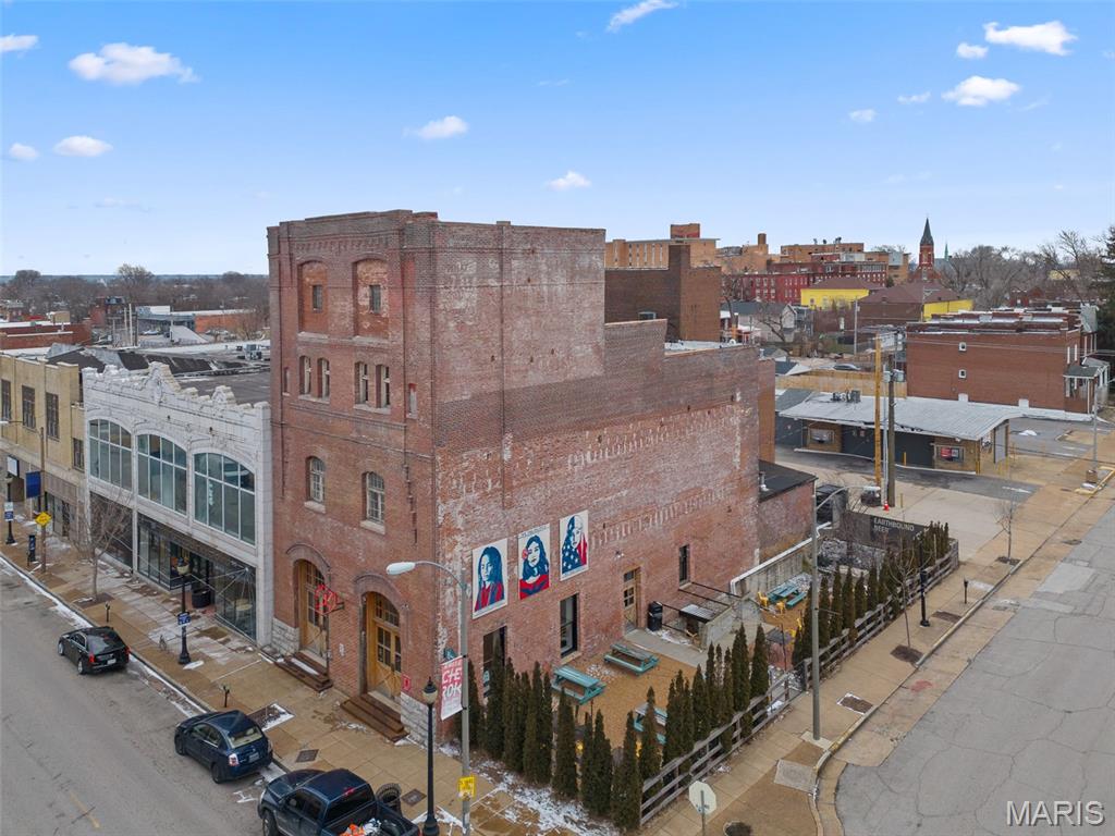 2724 Cherokee Street