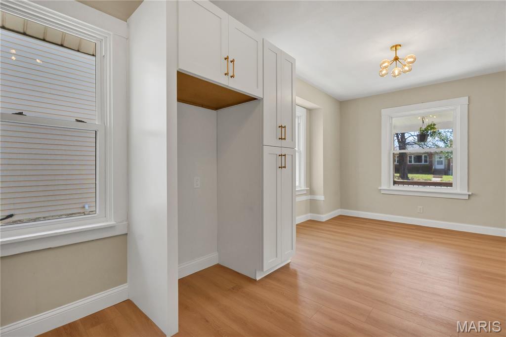 6215 Columbia Avenue