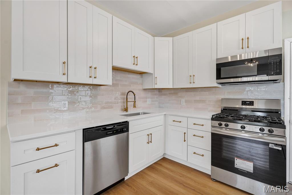 6215 Columbia Avenue