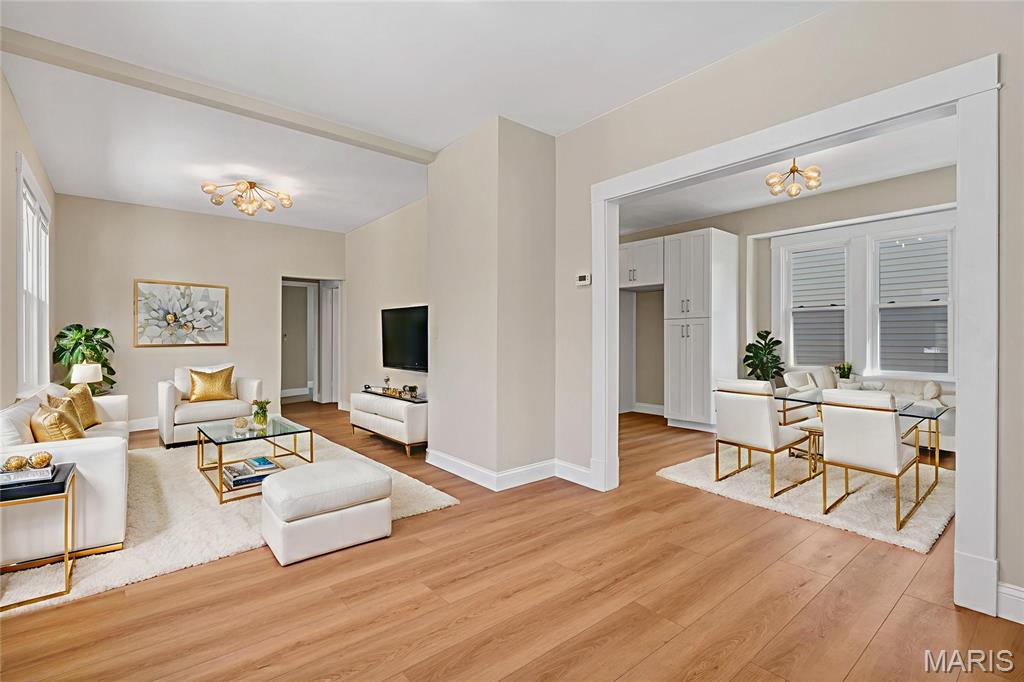 6215 Columbia Avenue