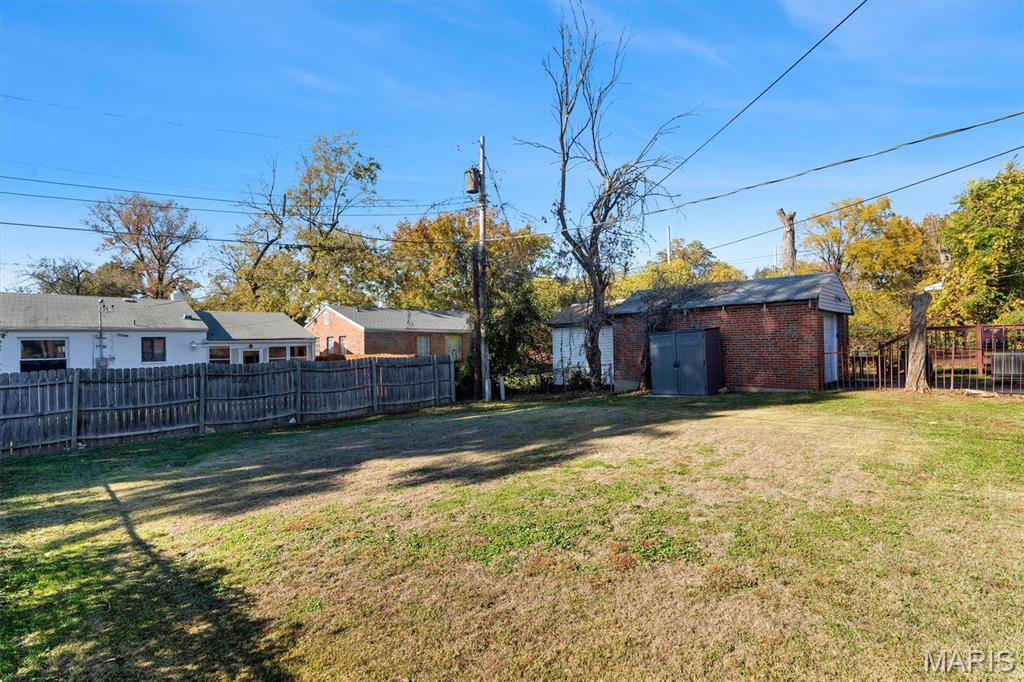 1059 North And South Road