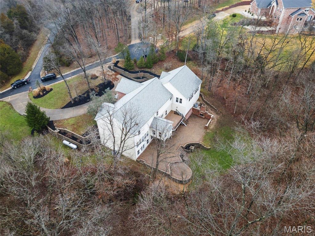 18498 Hollow Hills Drive
