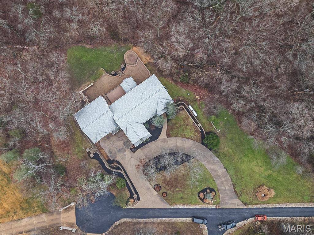 18498 Hollow Hills Drive