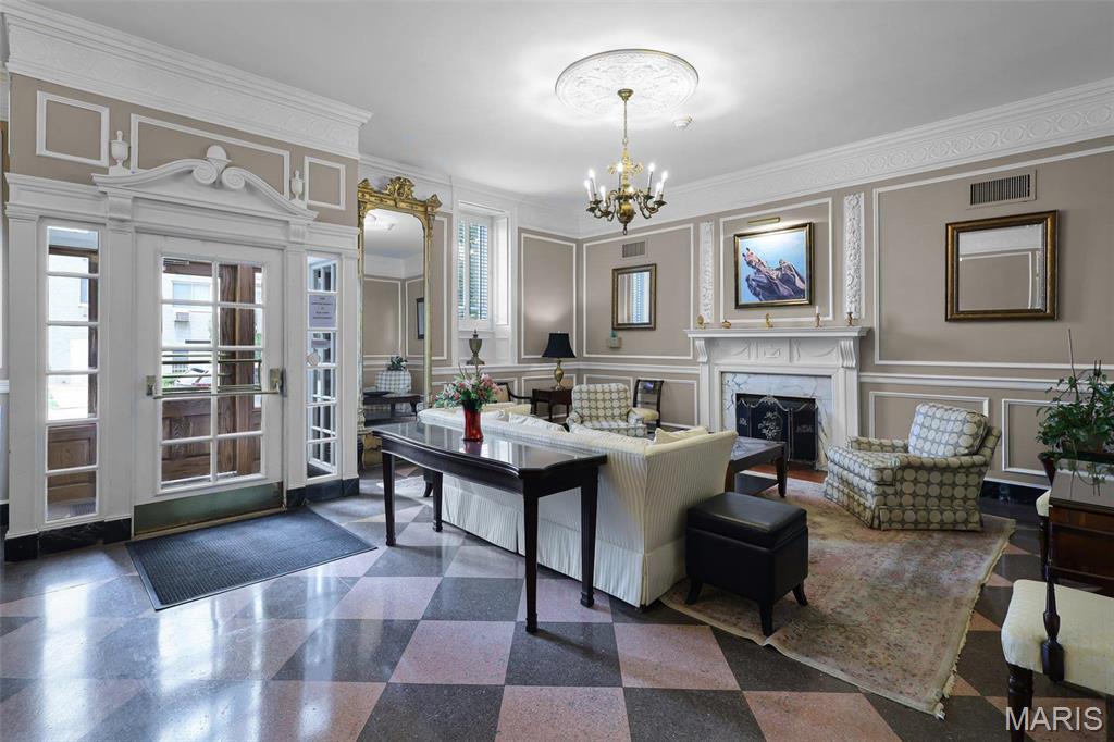 709 S Skinker Boulevard Unit: 601