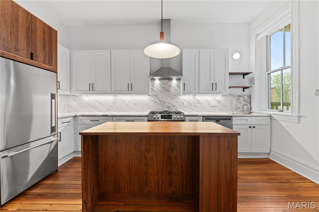 2014 James Street Unit: B