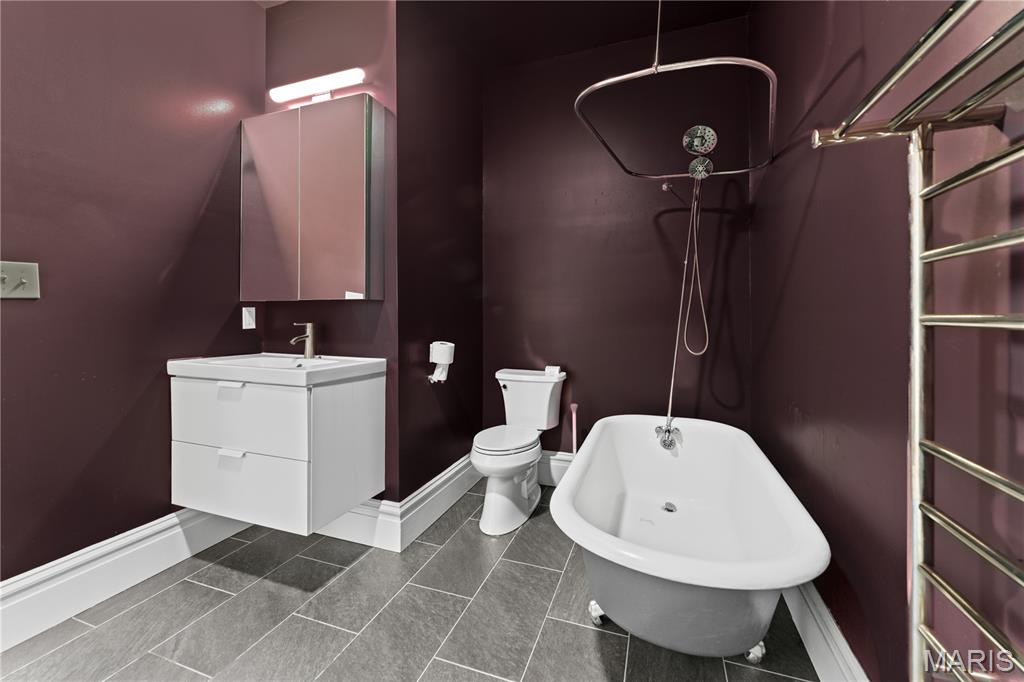 2014 James Street Unit: B