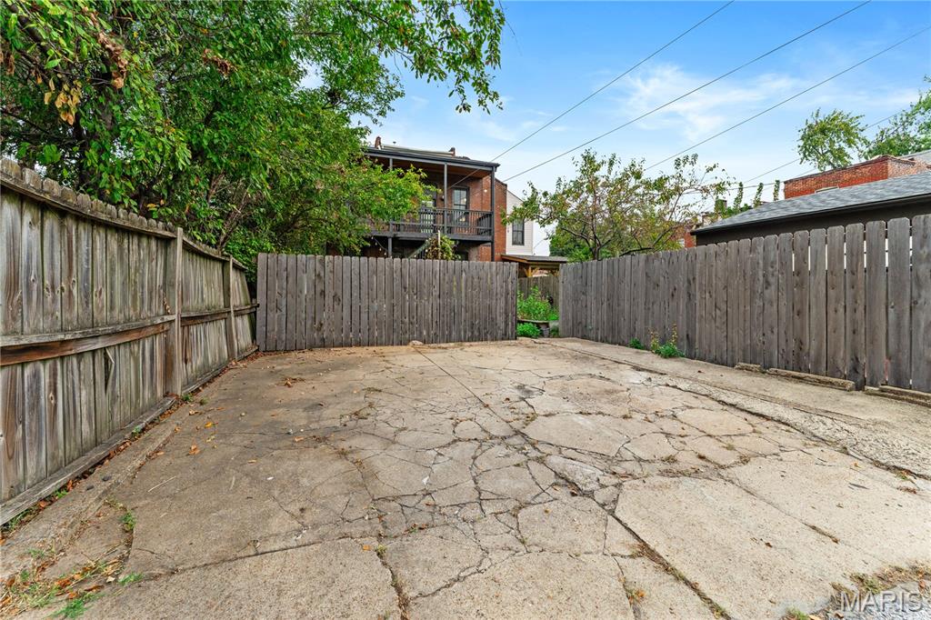 2014 James Street Unit: B