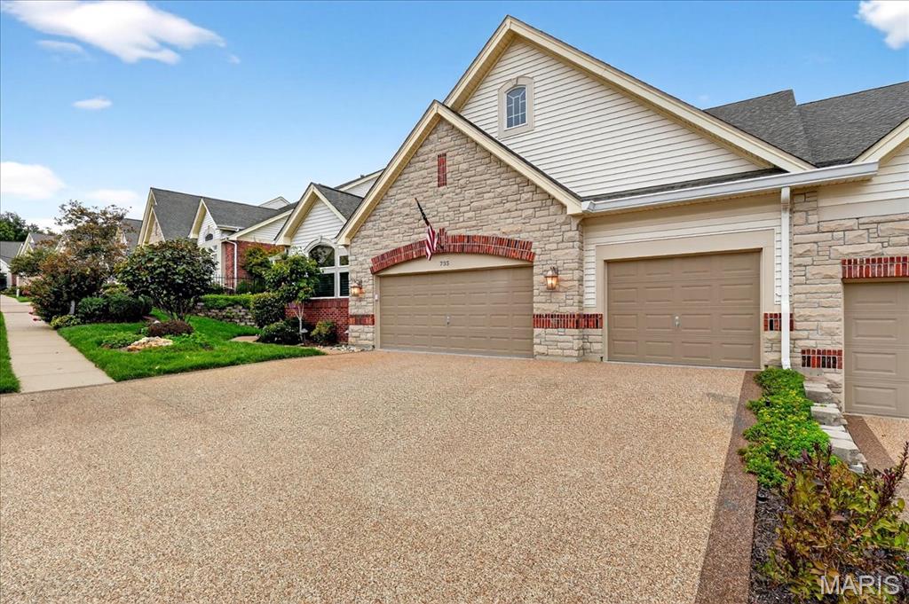 735 Stonebluff Court