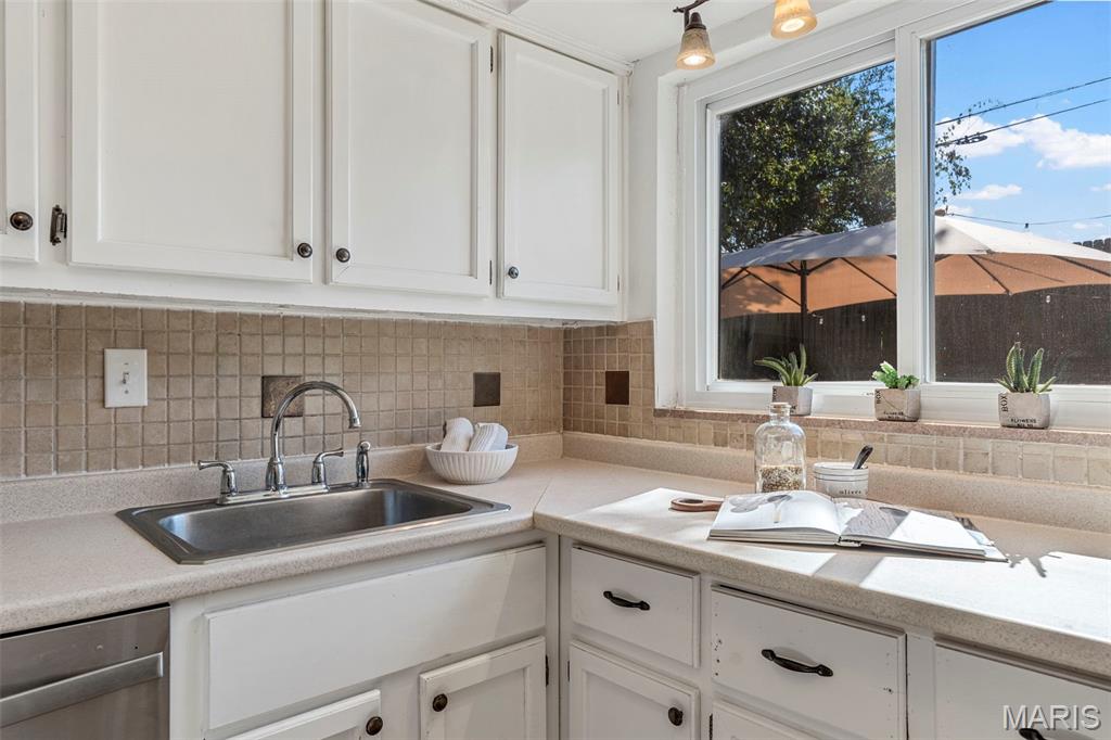 8619 Del Vista Drive