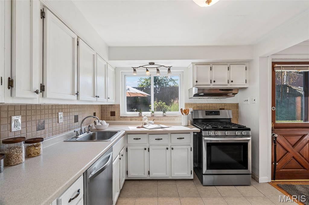 8619 Del Vista Drive