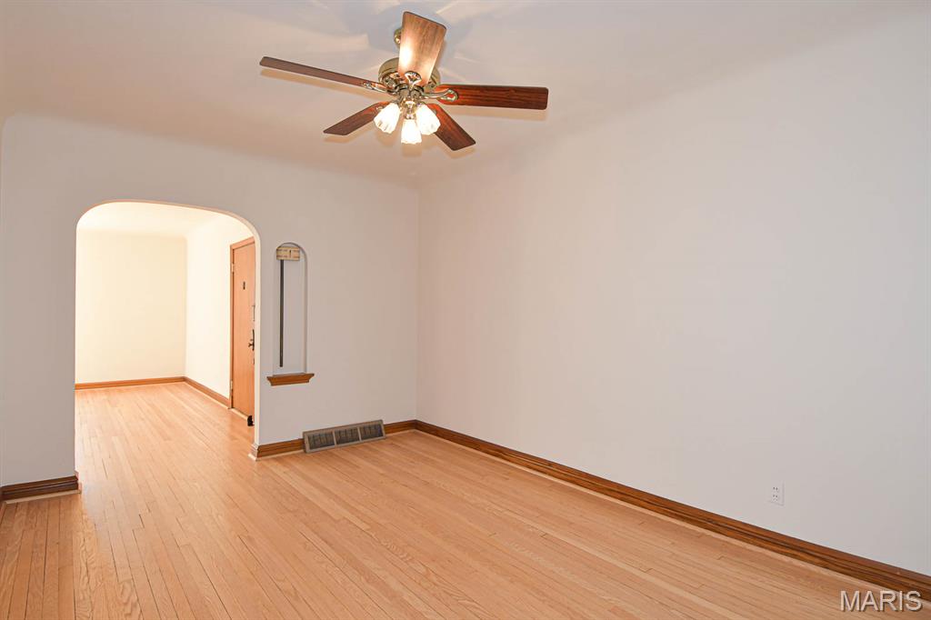 5859 Nottingham Avenue Unit: 1E