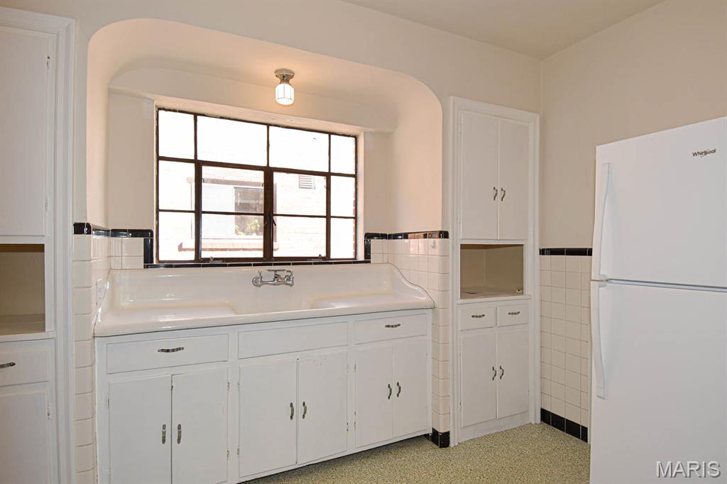 5859 Nottingham Avenue Unit: 1E