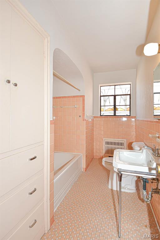 5859 Nottingham Avenue Unit: 1E