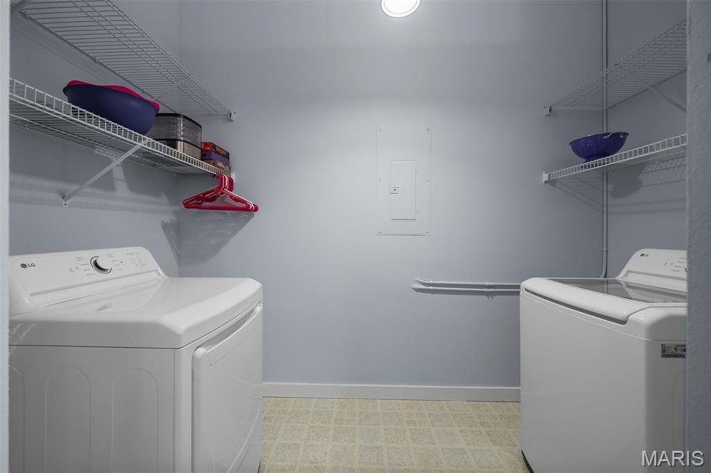 4242 Laclede Avenue Unit: 106