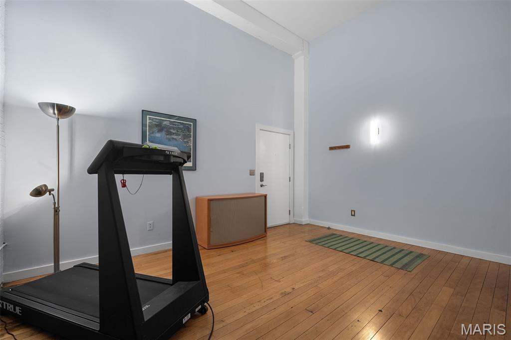 4242 Laclede Avenue Unit: 106