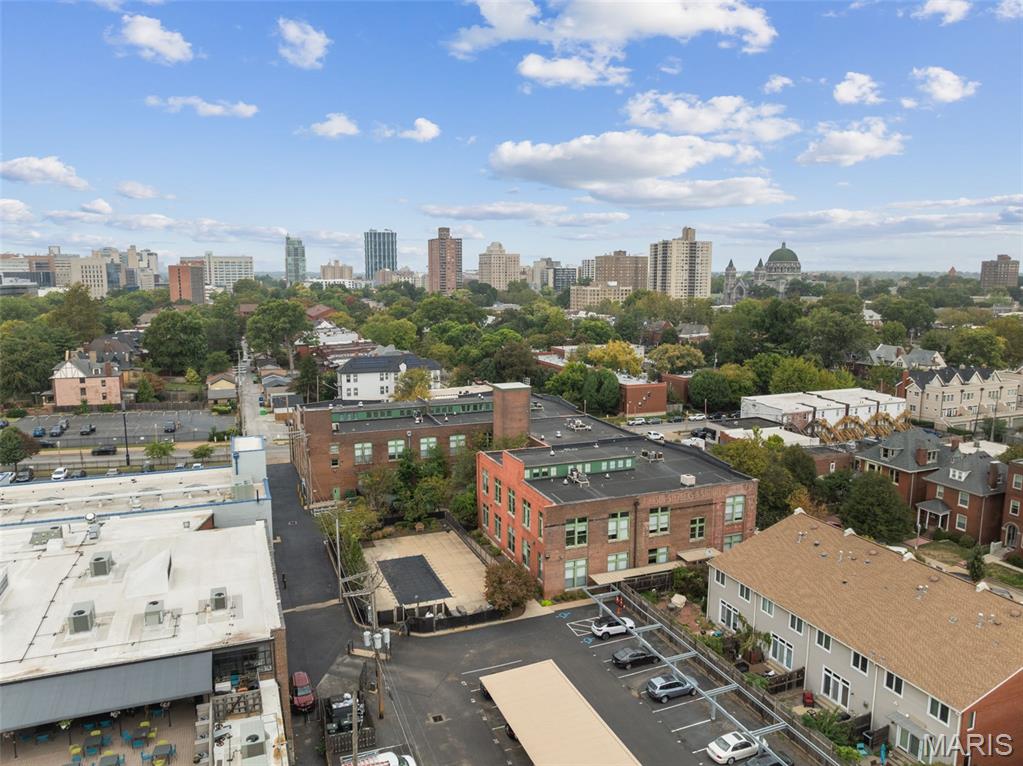 4242 Laclede Avenue Unit: 106