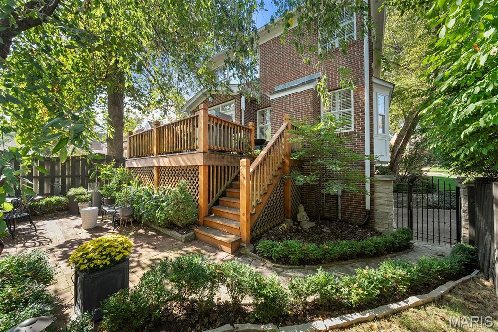 420 W Point Court