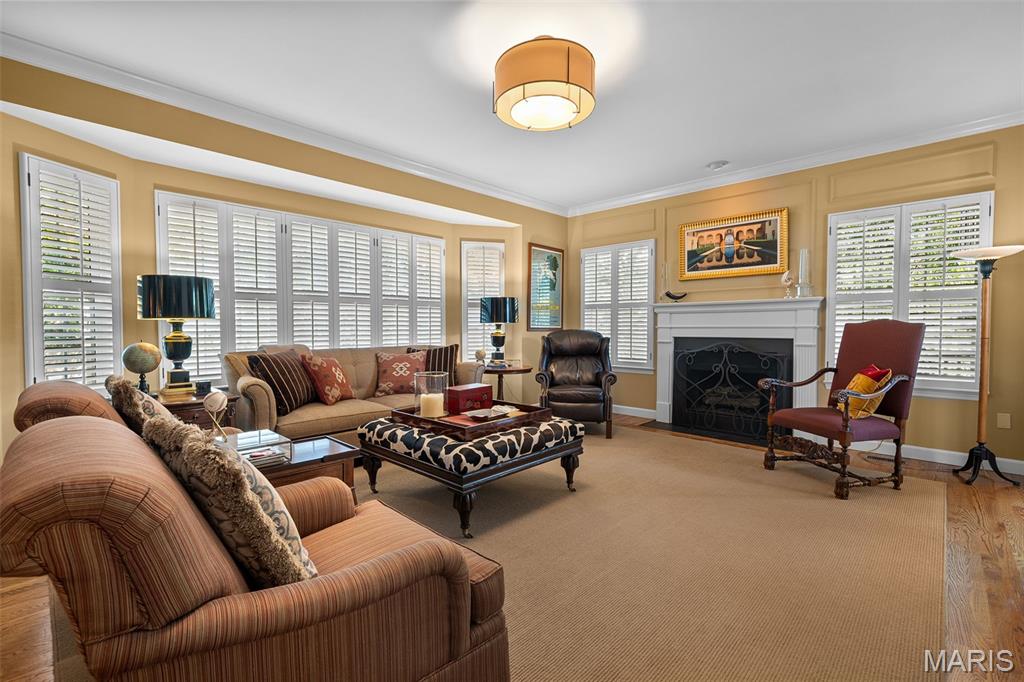 420 W Point Court