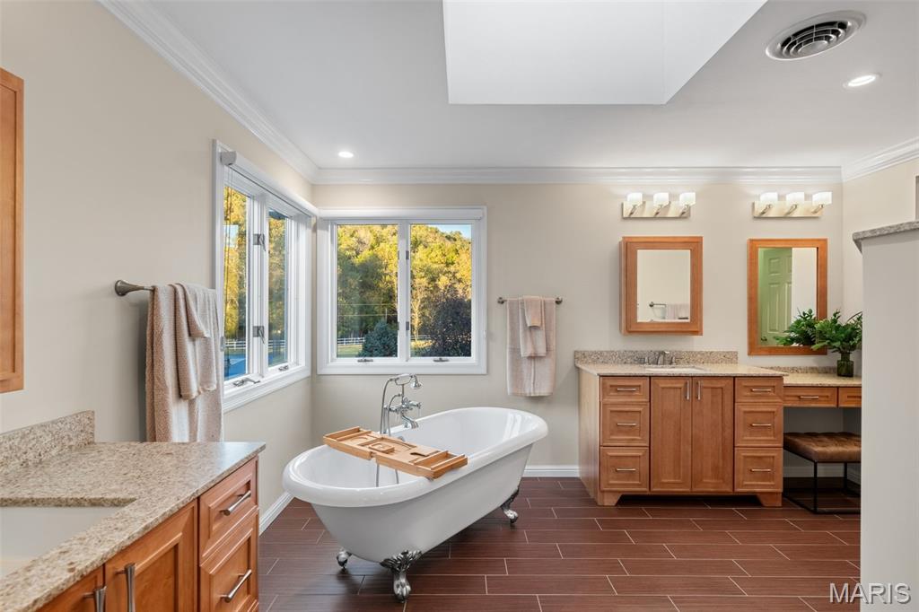 17417 Summit View Place Lane