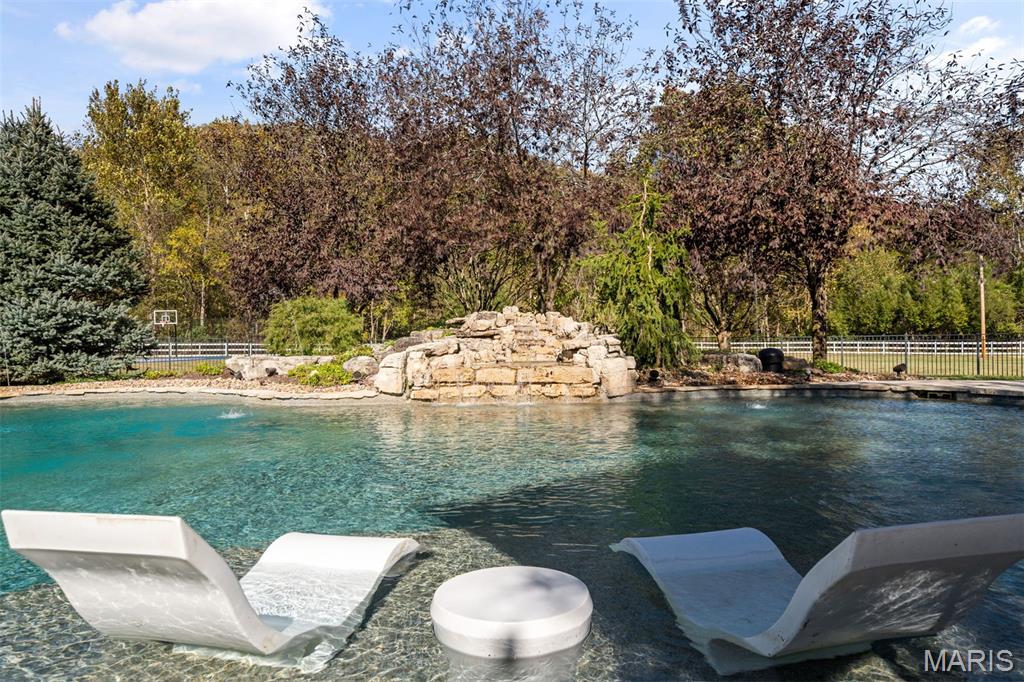 17417 Summit View Place Lane