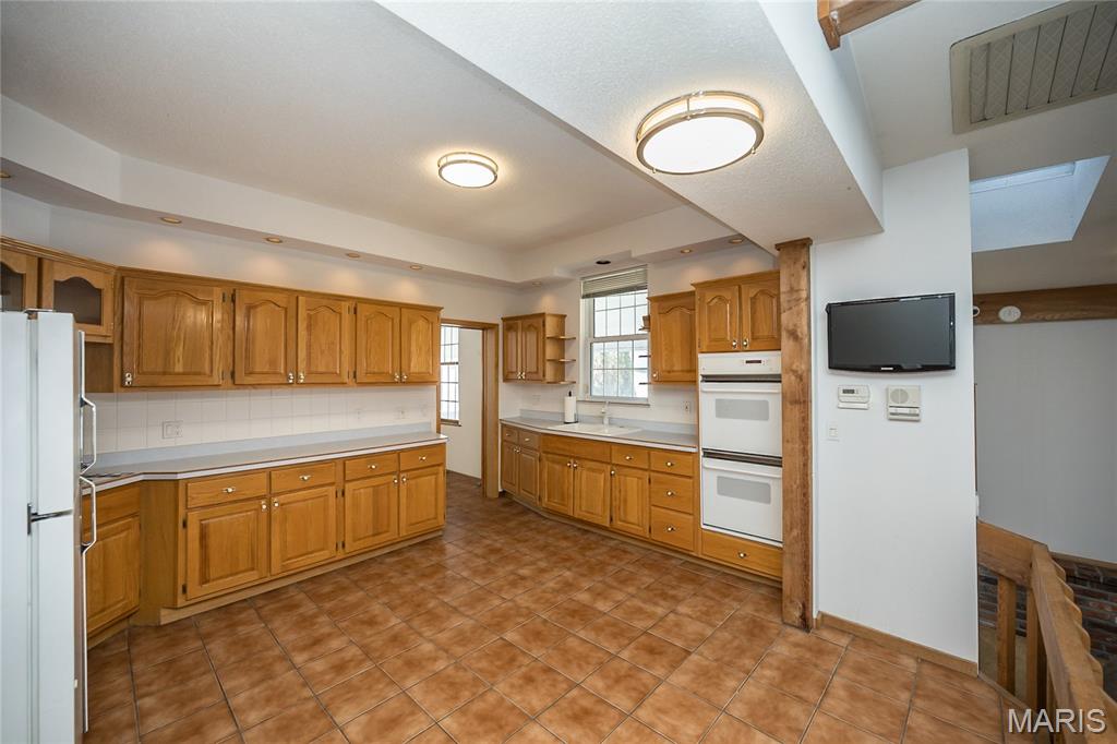 437 Hoffmeister Avenue