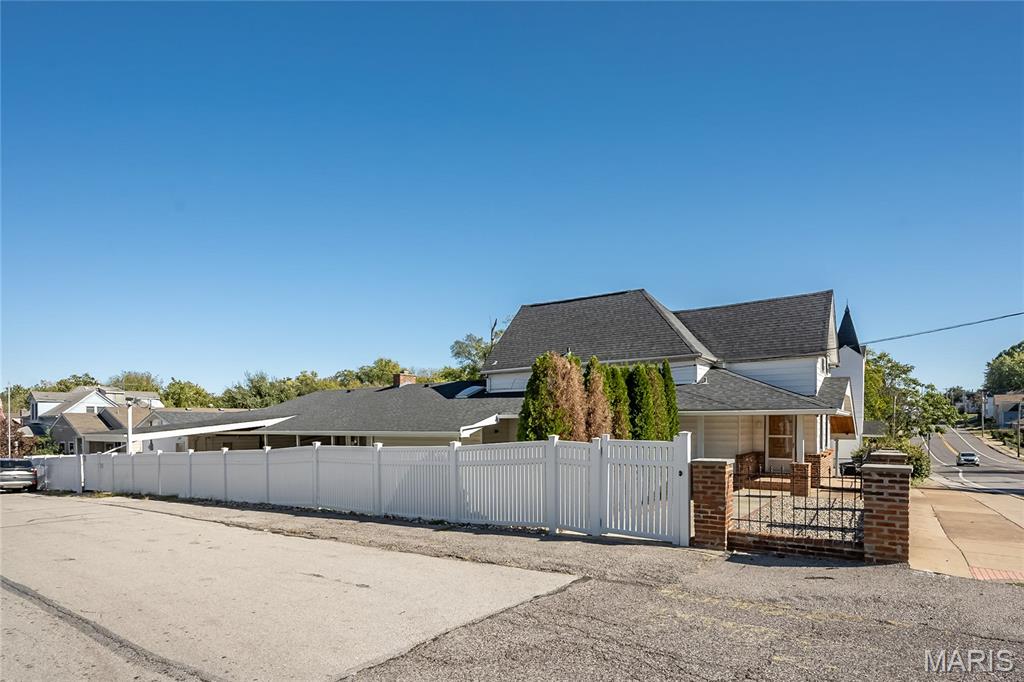 437 Hoffmeister Avenue