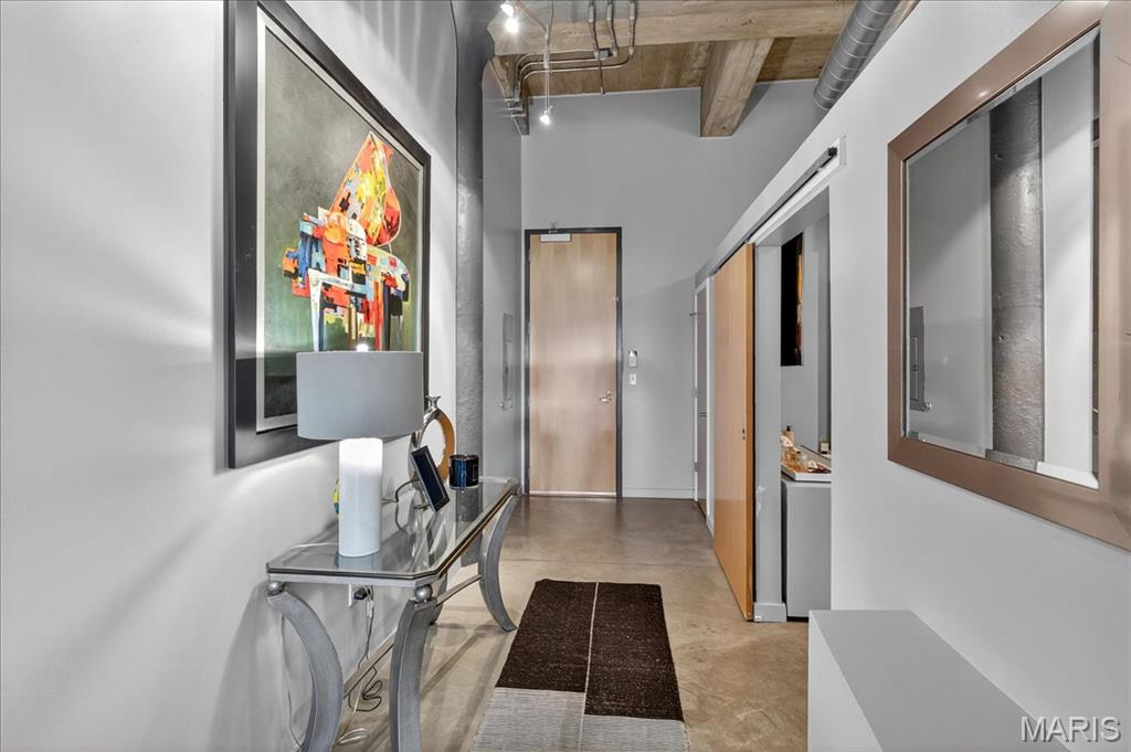 1635 Washington Avenue Unit: 901