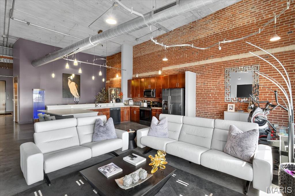 1635 Washington Avenue Unit: 901