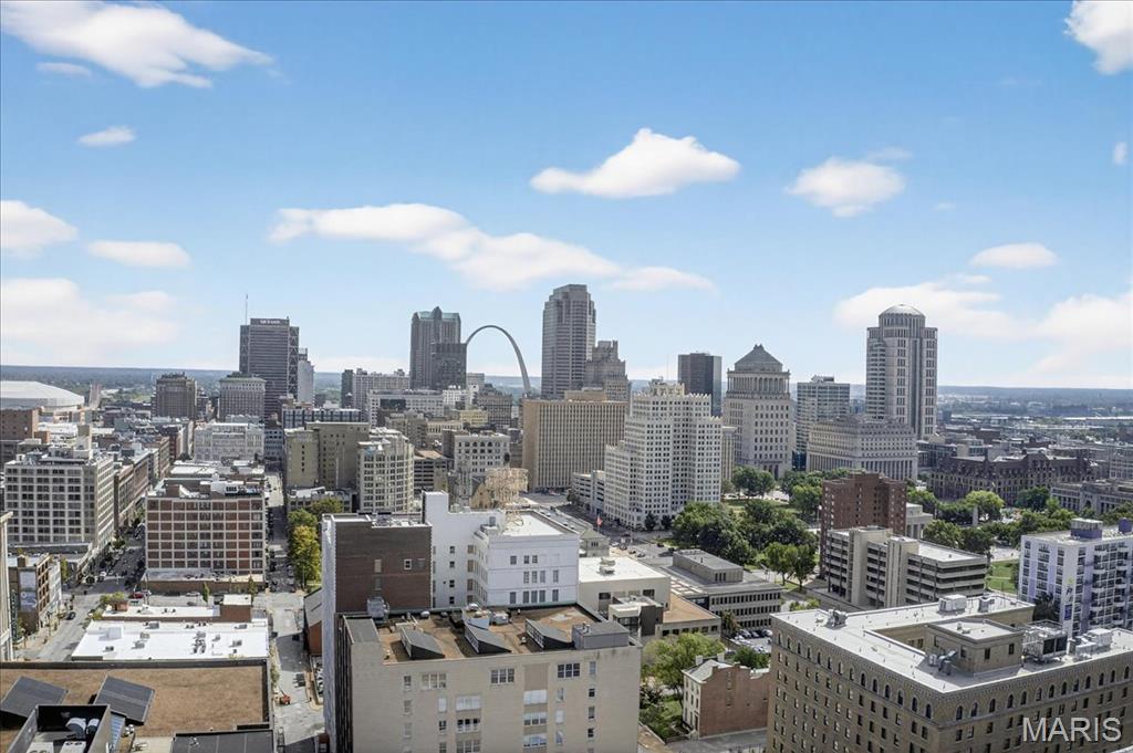 1635 Washington Avenue Unit: 901