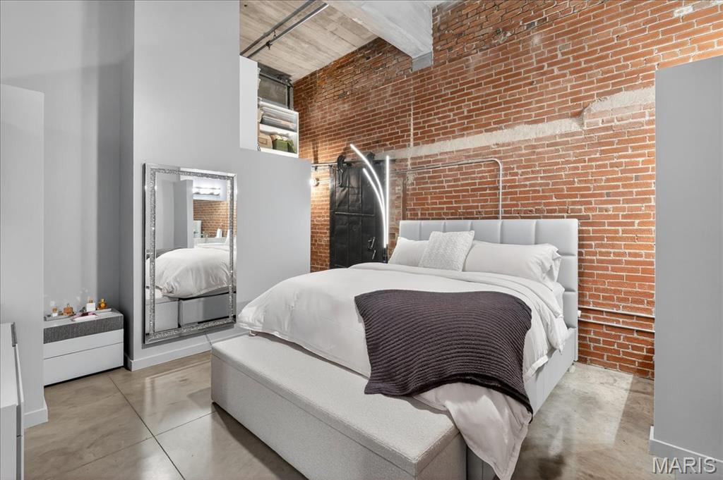 1635 Washington Avenue Unit: 901