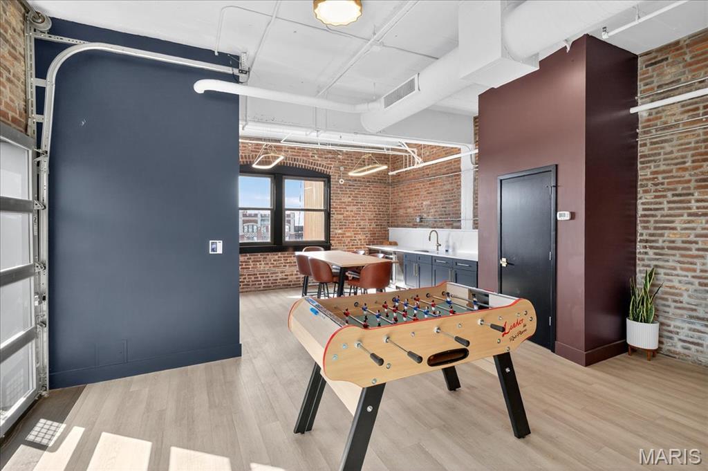 1635 Washington Avenue Unit: 901