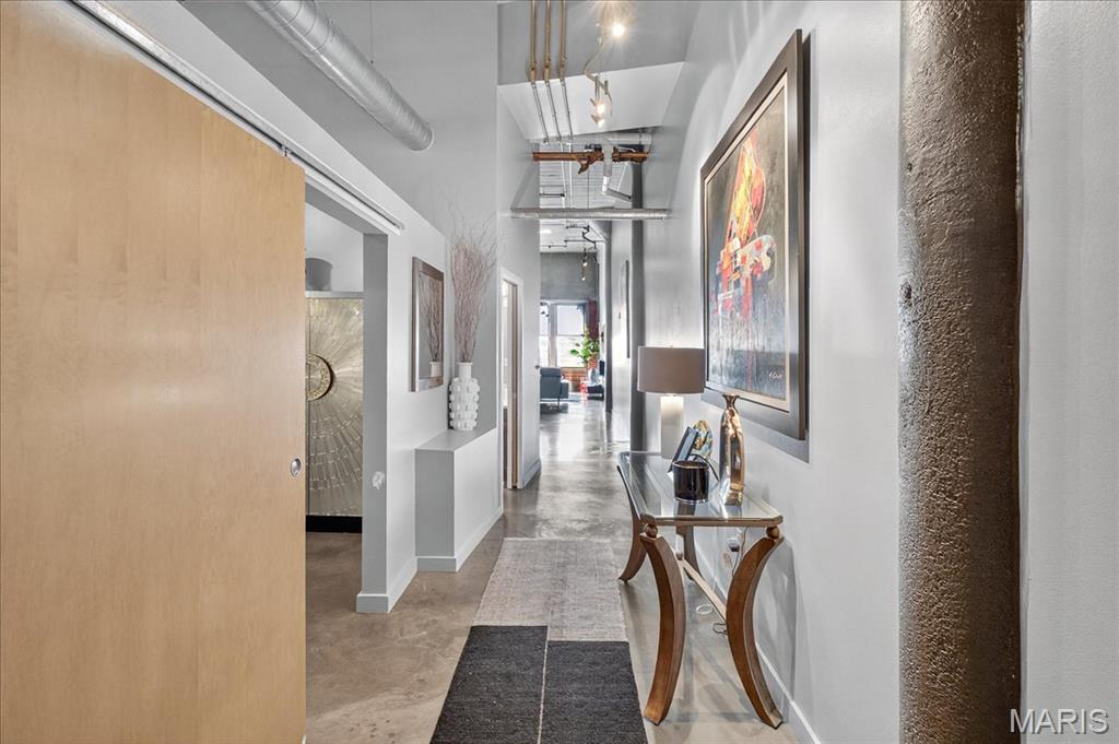 1635 Washington Avenue Unit: 901