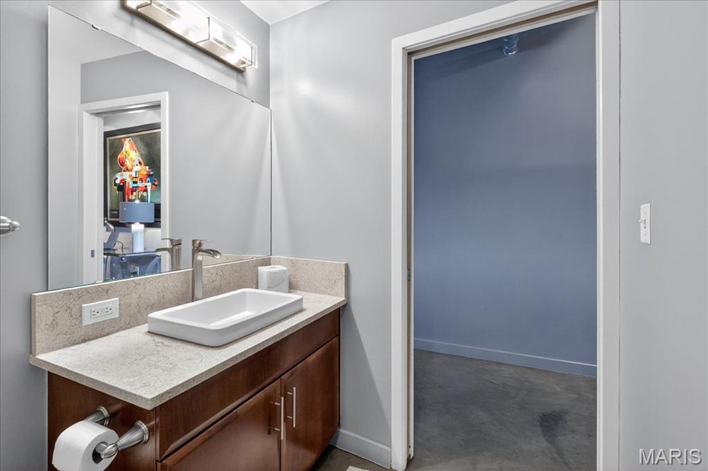 1635 Washington Avenue Unit: 901