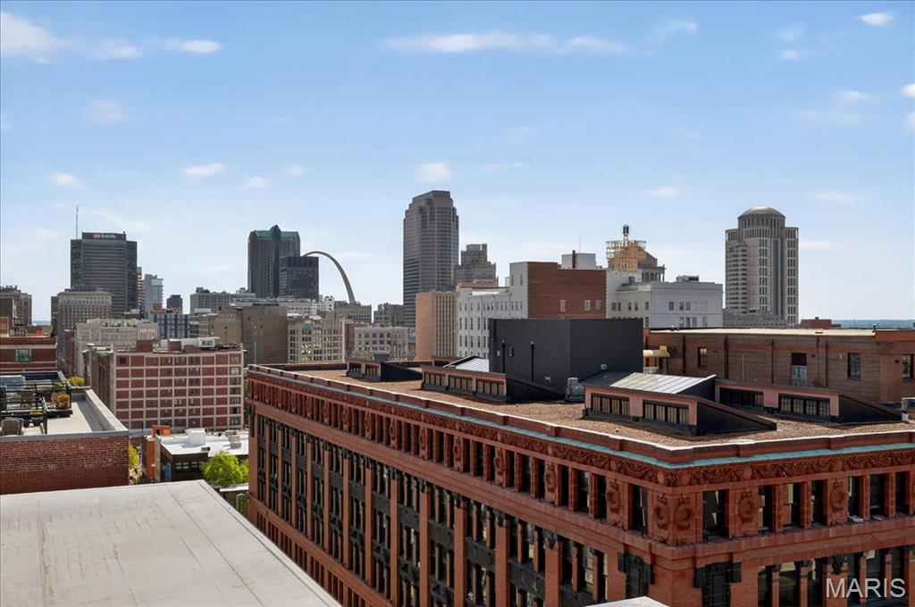 1635 Washington Avenue Unit: 901
