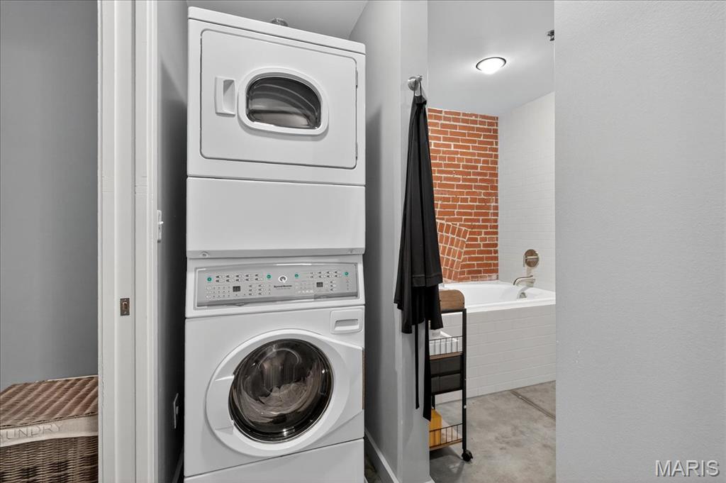 1635 Washington Avenue Unit: 901