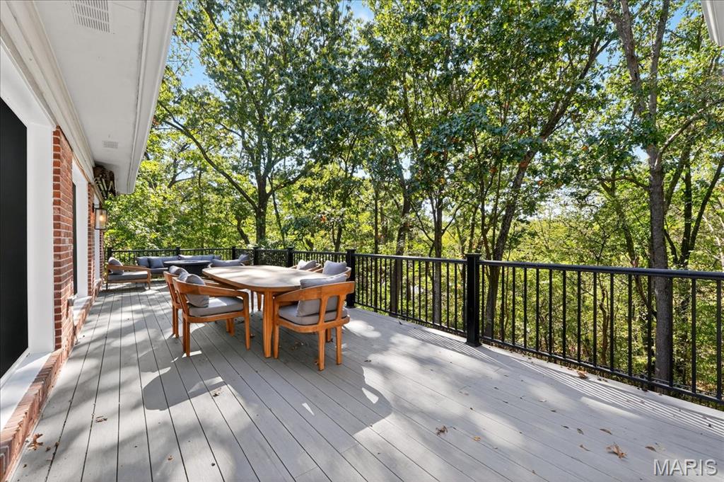 2239 Samuel Stuart Court