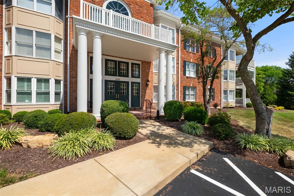 208 Ambridge Court Unit: 202