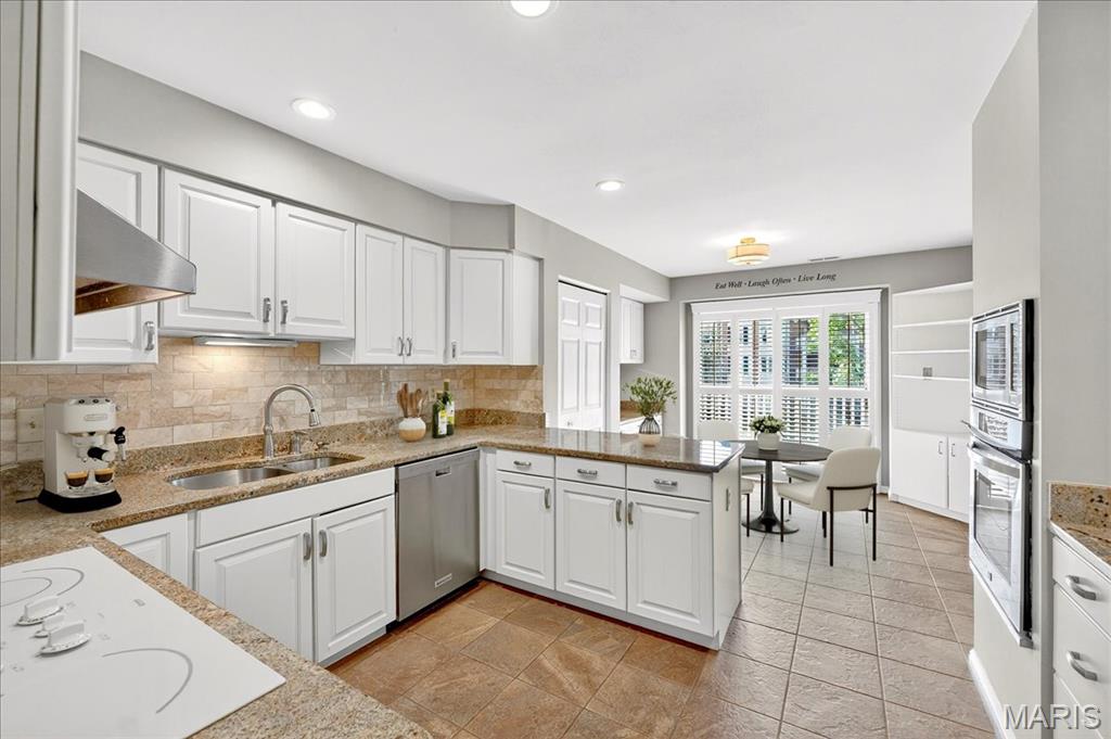 208 Ambridge Court Unit: 202