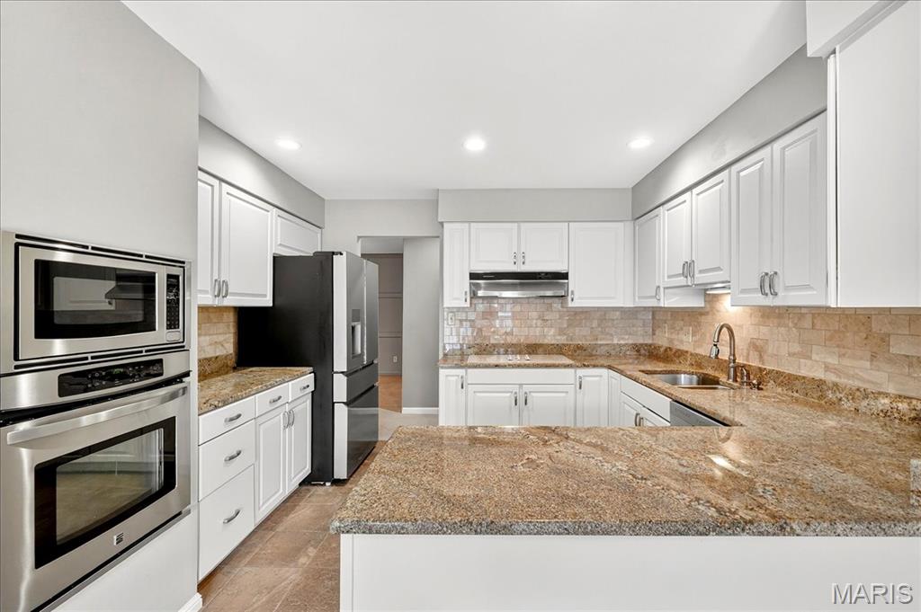 208 Ambridge Court Unit: 202