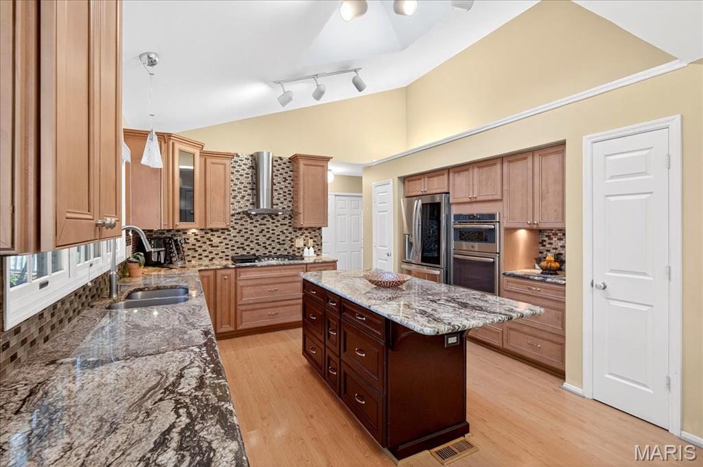 2316 Coventry Farm Court