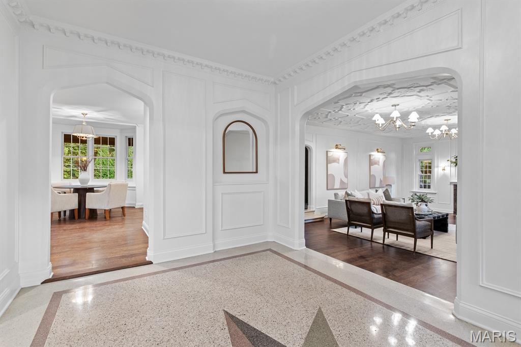 61 Lake Forest Drive