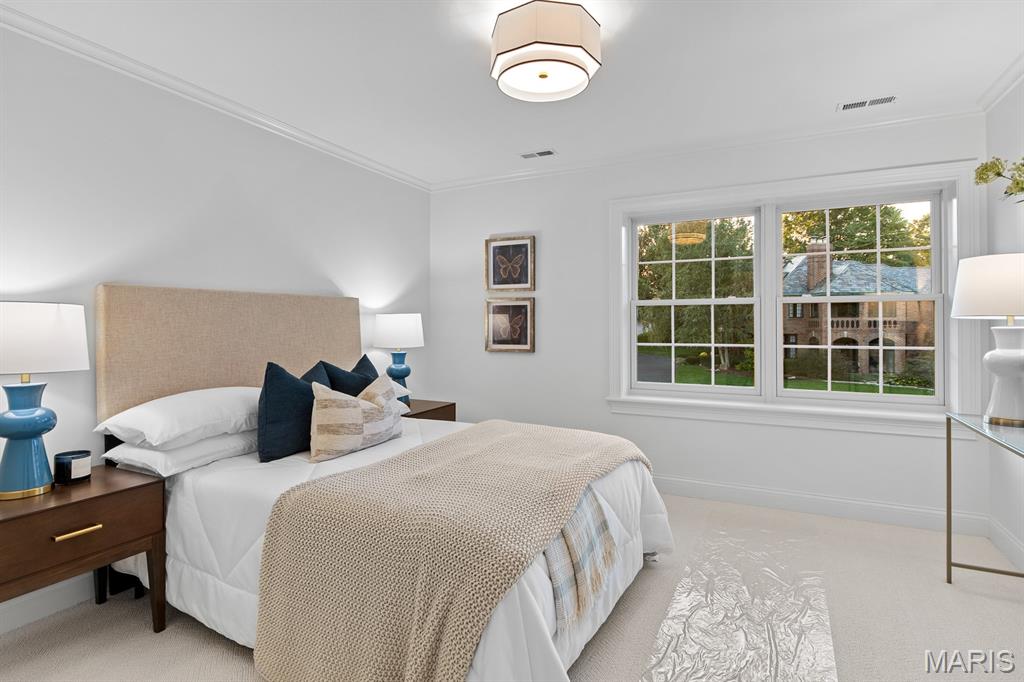 61 Lake Forest Drive