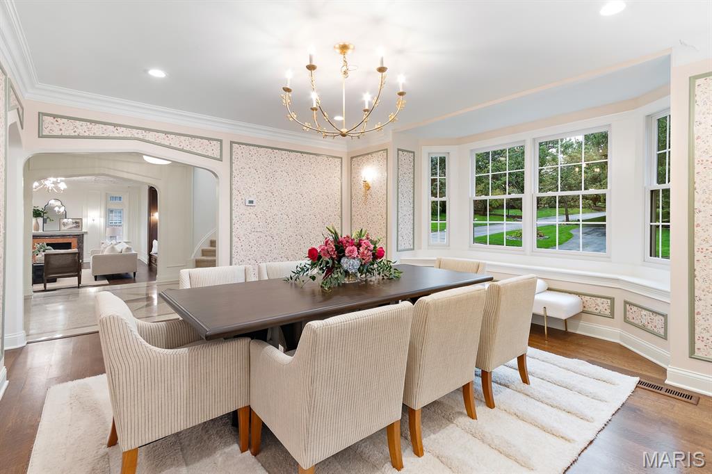 61 Lake Forest Drive