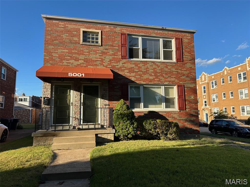 5001 Winona Avenue Unit: 2nd Floor