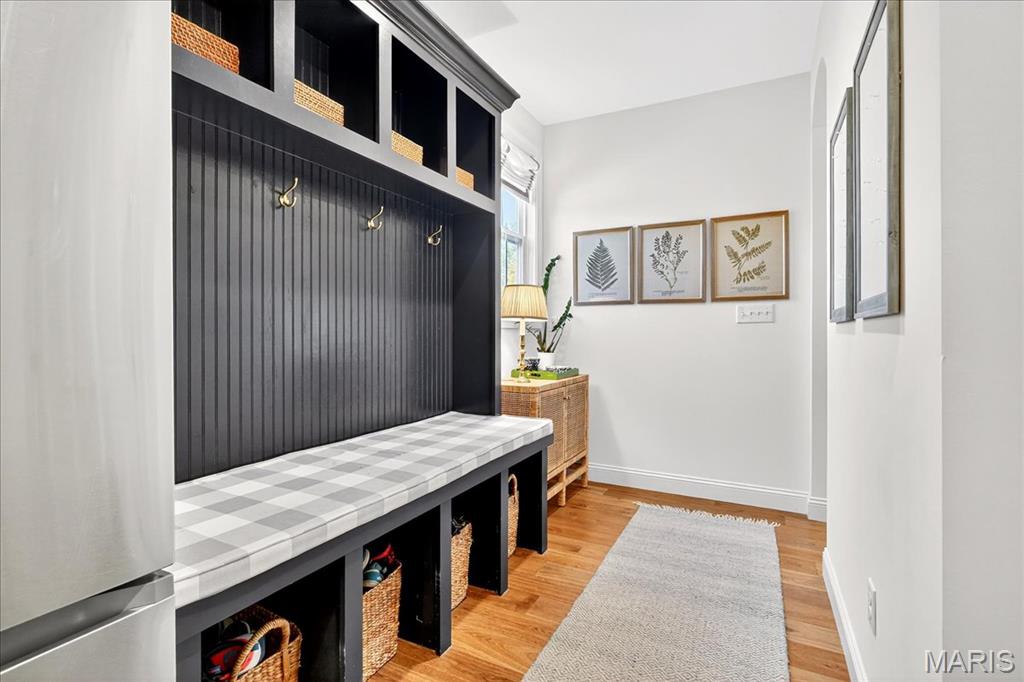 6109 Knights Table Court