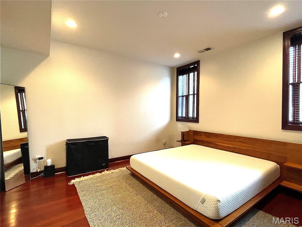 4540 Lindell Boulevard Unit: 106