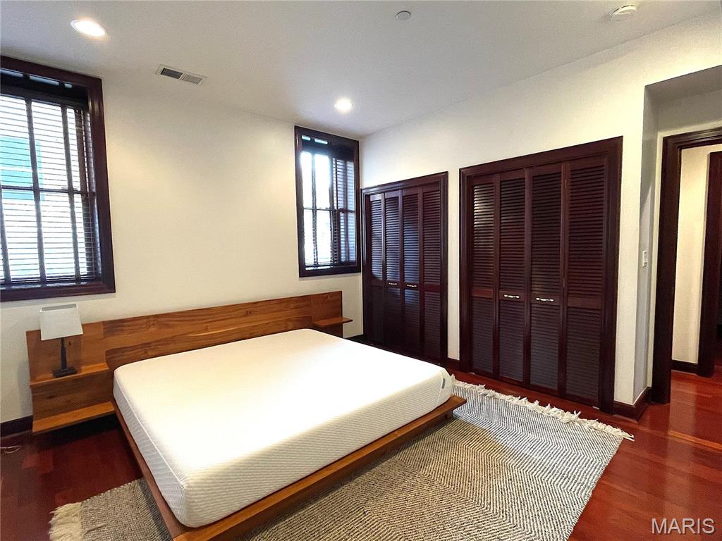 4540 Lindell Boulevard Unit: 106