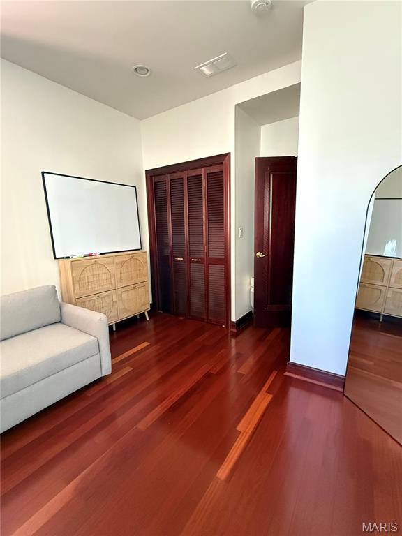 4540 Lindell Boulevard Unit: 106