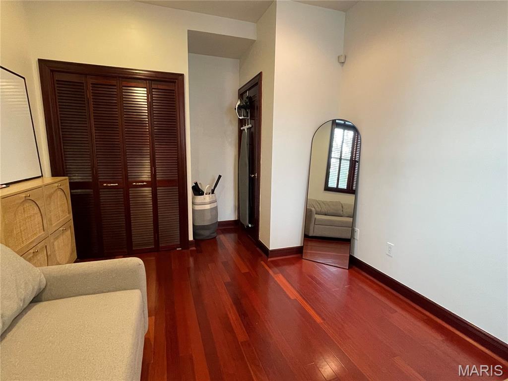 4540 Lindell Boulevard Unit: 106