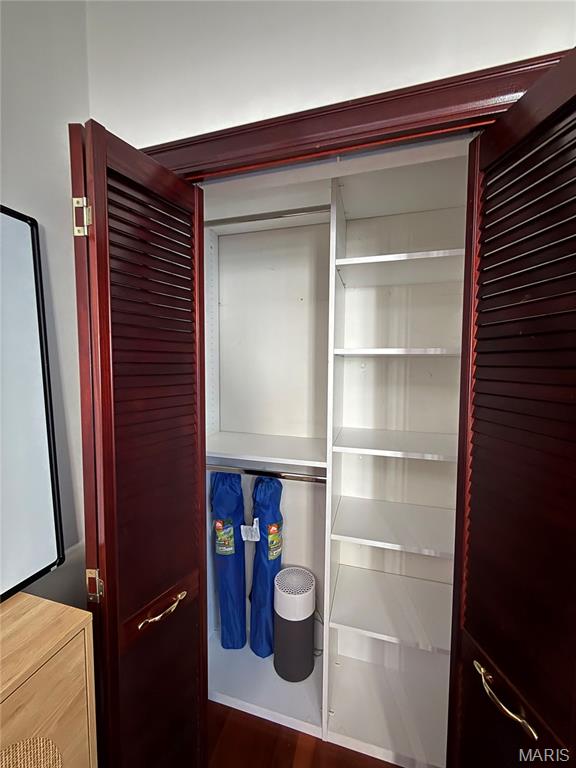 4540 Lindell Boulevard Unit: 106